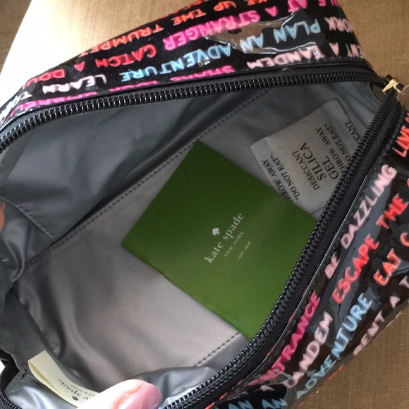 🎁Kate Spade Large Davie Cosmetic Bag - Picture 4 of 8